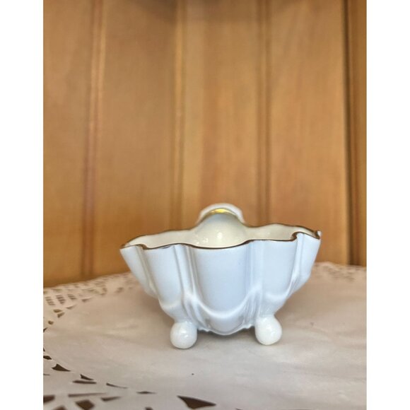 MMA Porcelain Oyster Feeder Vintage White Shell-Shaped Ceramic Footed Dish Gold - Picture 6 of 7
